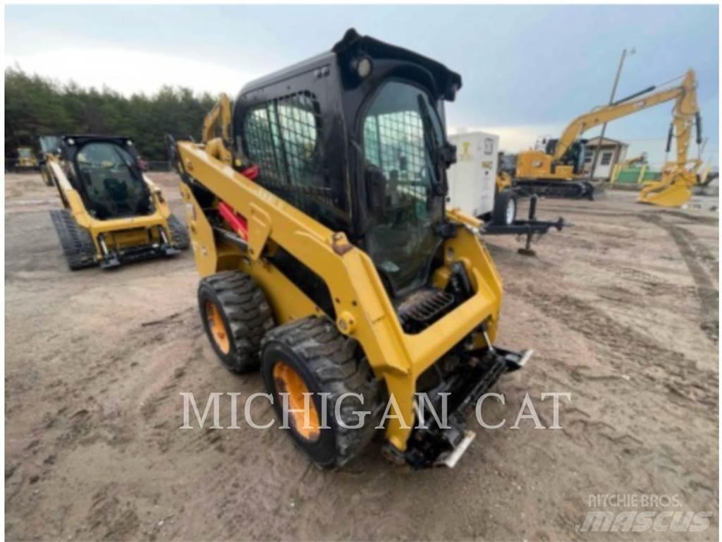 CAT 232D3 A2Q Mini Pale Gommate
