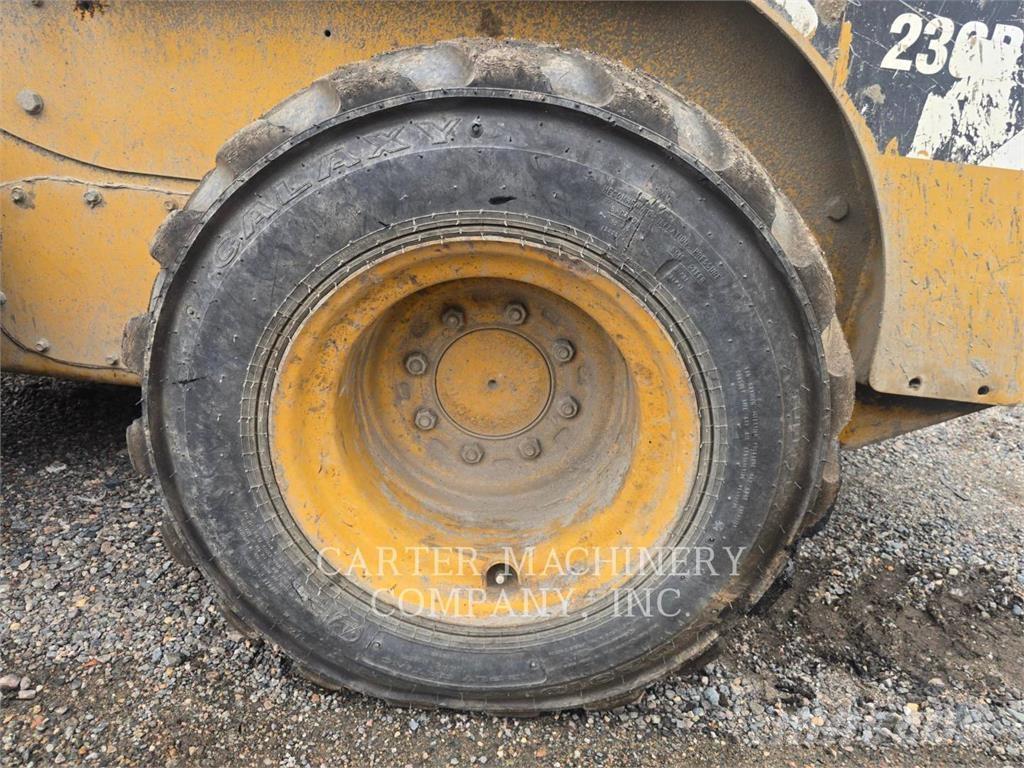 CAT 236 B SERIES 3 Mini Pale Gommate