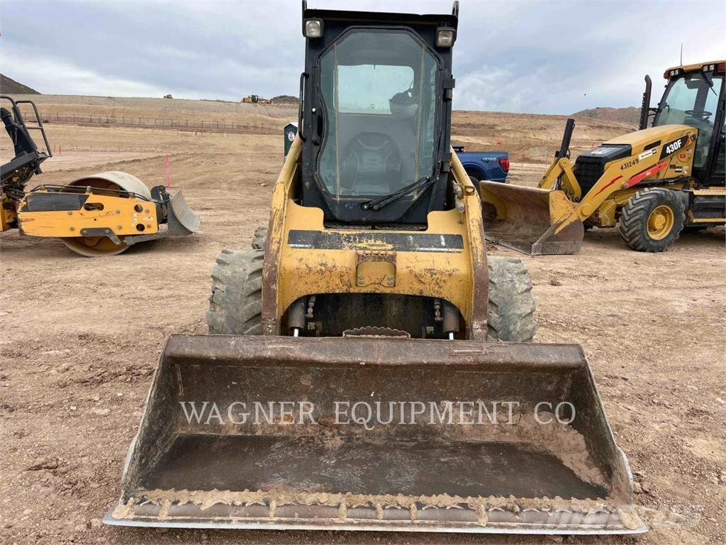 CAT 236B Mini Pale Gommate