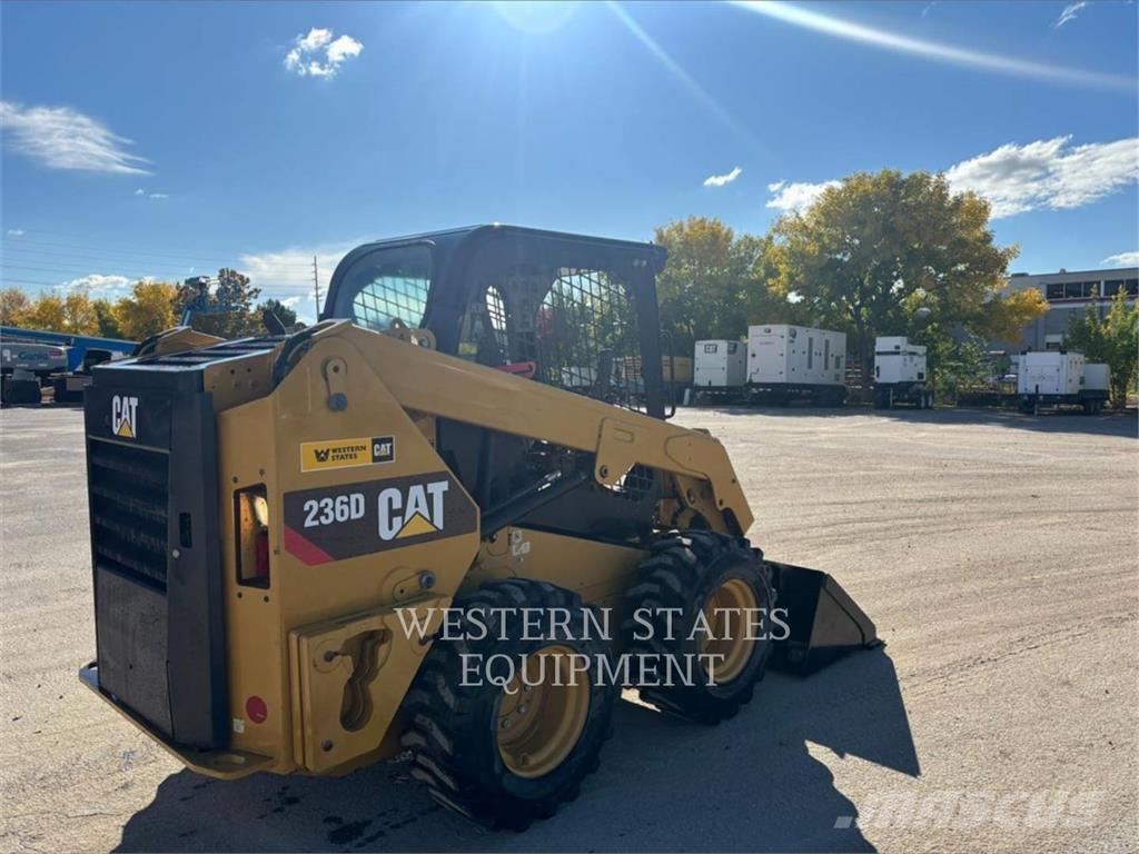 CAT 236D Mini Pale Gommate