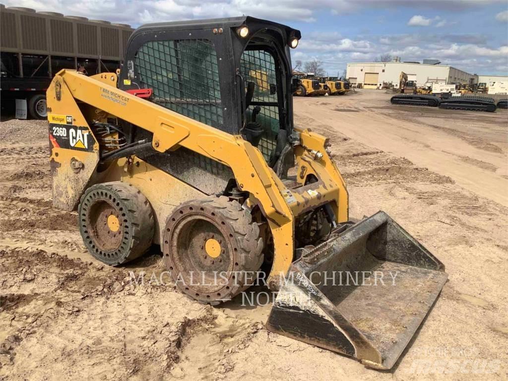 CAT 236D CQ Mini Pale Gommate