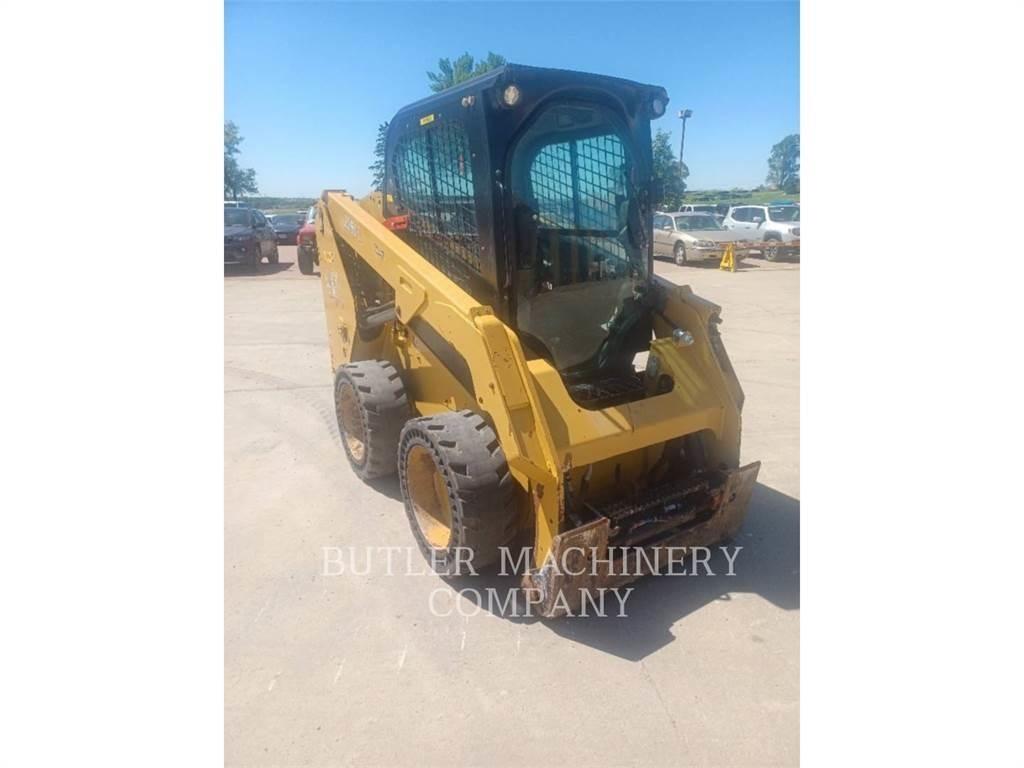 CAT 236D3 Mini Pale Gommate