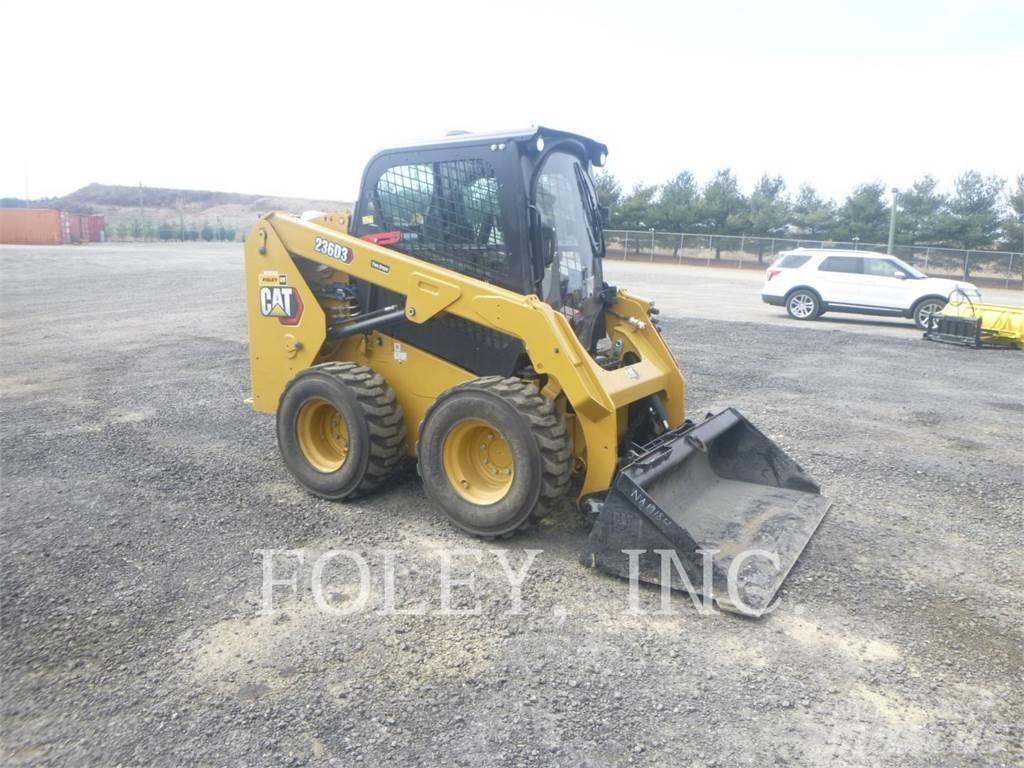 CAT 236D3 Mini Pale Gommate