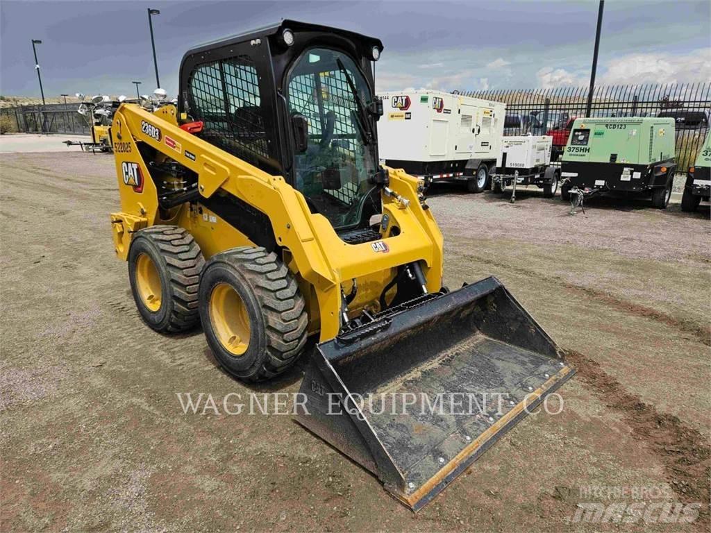 CAT 236D3 Mini Pale Gommate