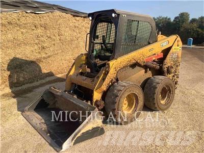 CAT 236D3 A2Q Mini Pale Gommate
