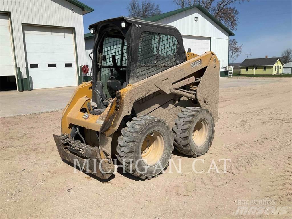 CAT 236D3 A2Q Mini Pale Gommate