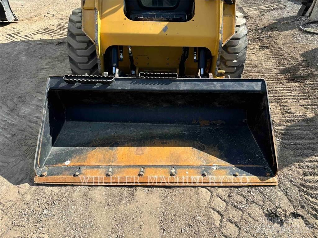 CAT 236D3 C3H2 Mini Pale Gommate
