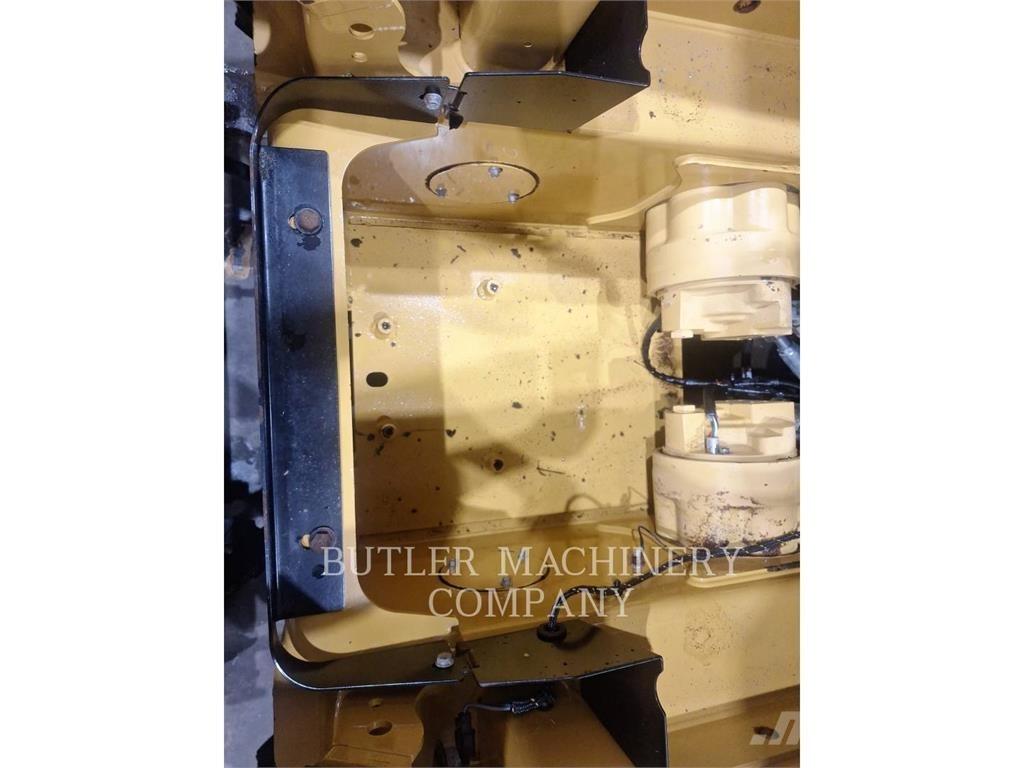 CAT 236D3 C3H2 Mini Pale Gommate