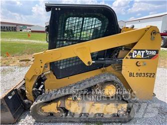 CAT 239D Pale cingolate