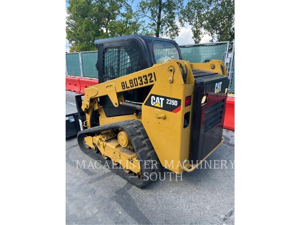 CAT 239D Pale cingolate
