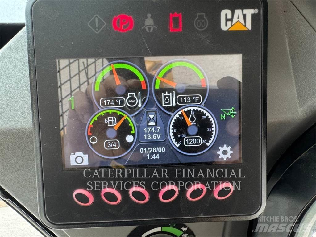 CAT 239D3 Pale cingolate
