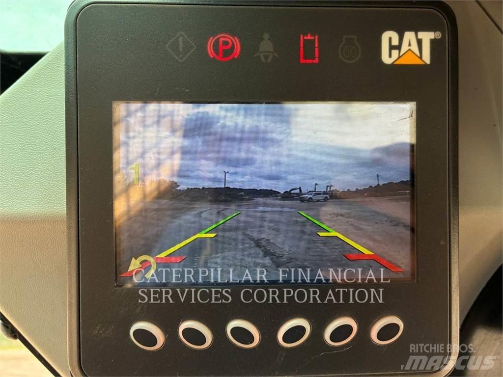 CAT 239D3 Pale cingolate