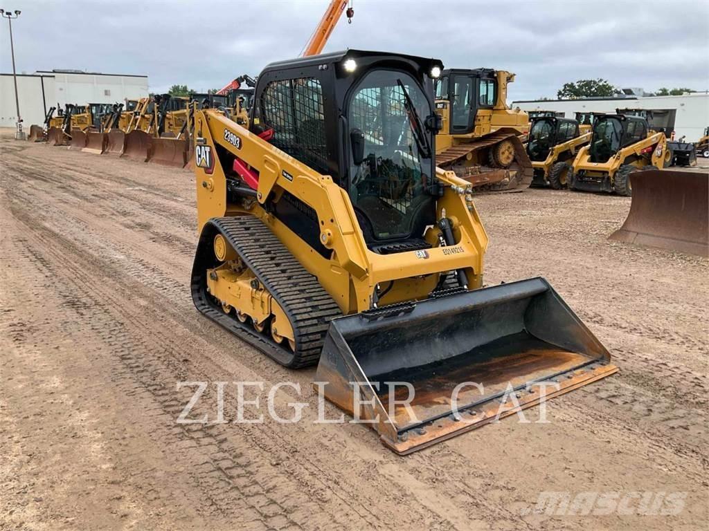 CAT 239D3 Pale cingolate