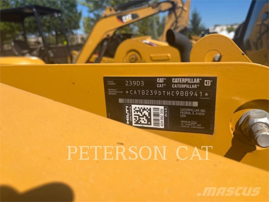 CAT 239D3 Mini Pale Gommate