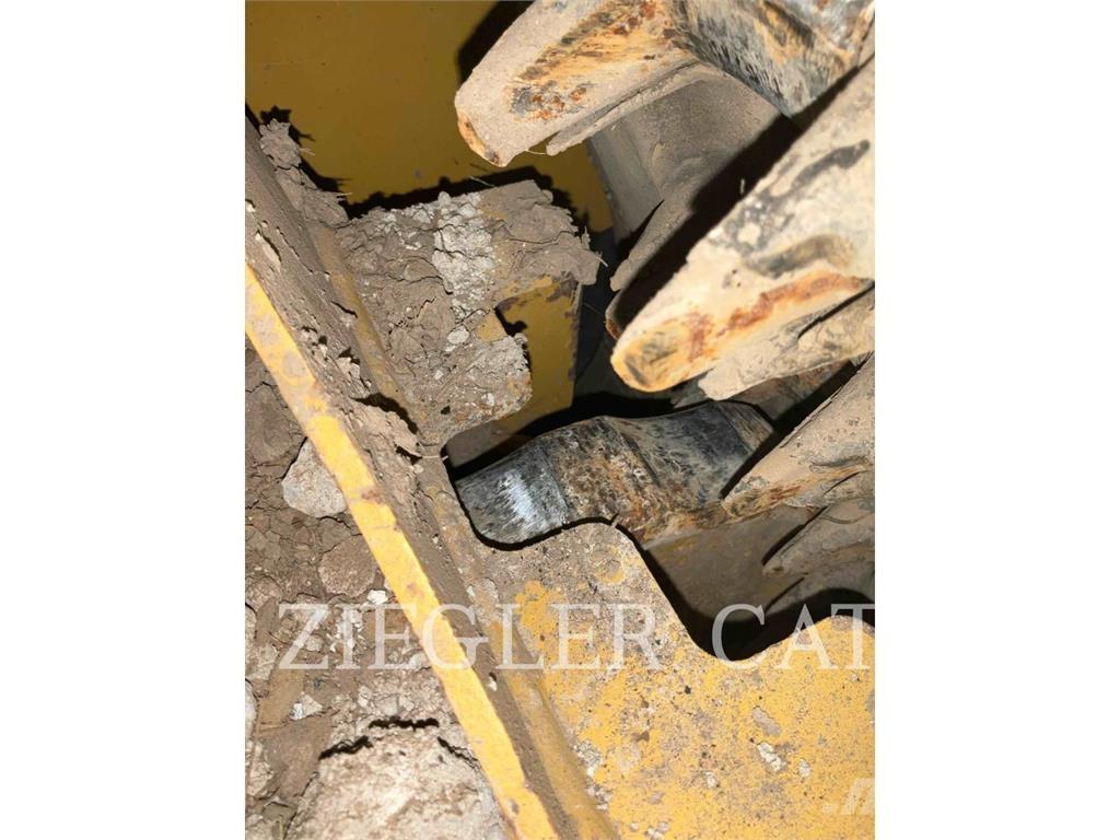 CAT 239D3 Pale cingolate