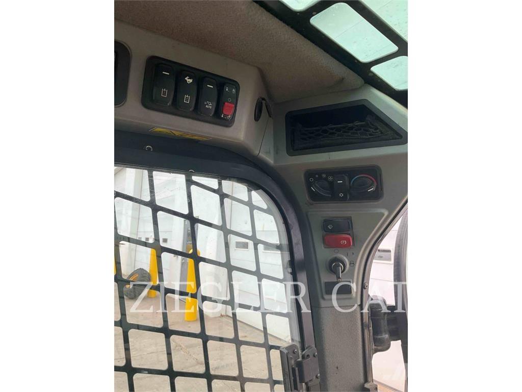 CAT 239D3 Pale cingolate