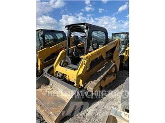 CAT 239D3 C1H2 Pale cingolate
