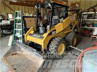 CAT 242B Mini Pale Gommate