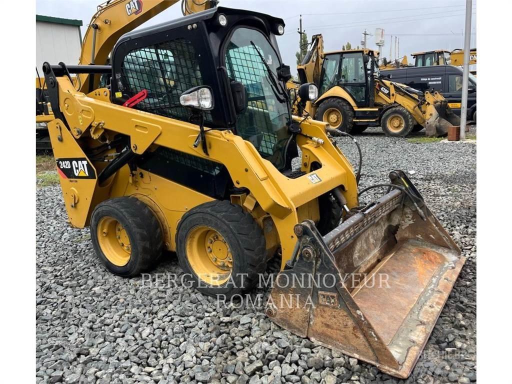 CAT 242D Mini Pale Gommate