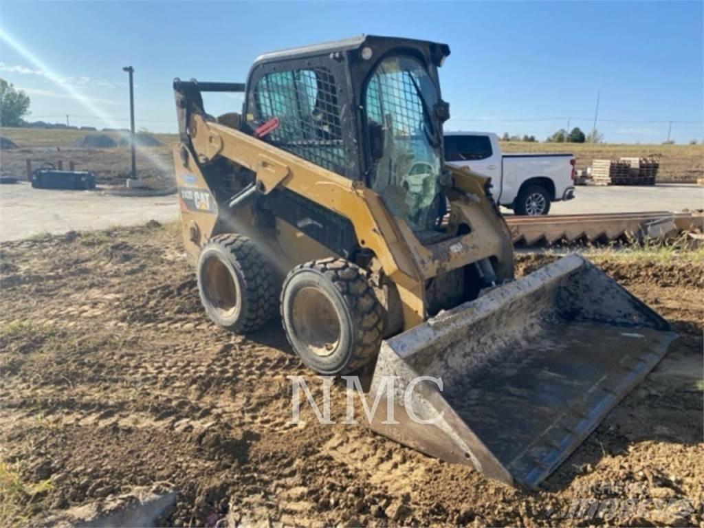 CAT 242D Mini Pale Gommate