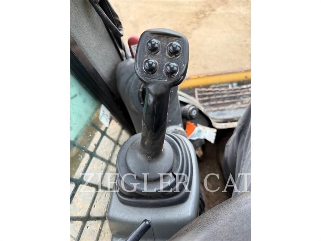CAT 242D Mini Pale Gommate