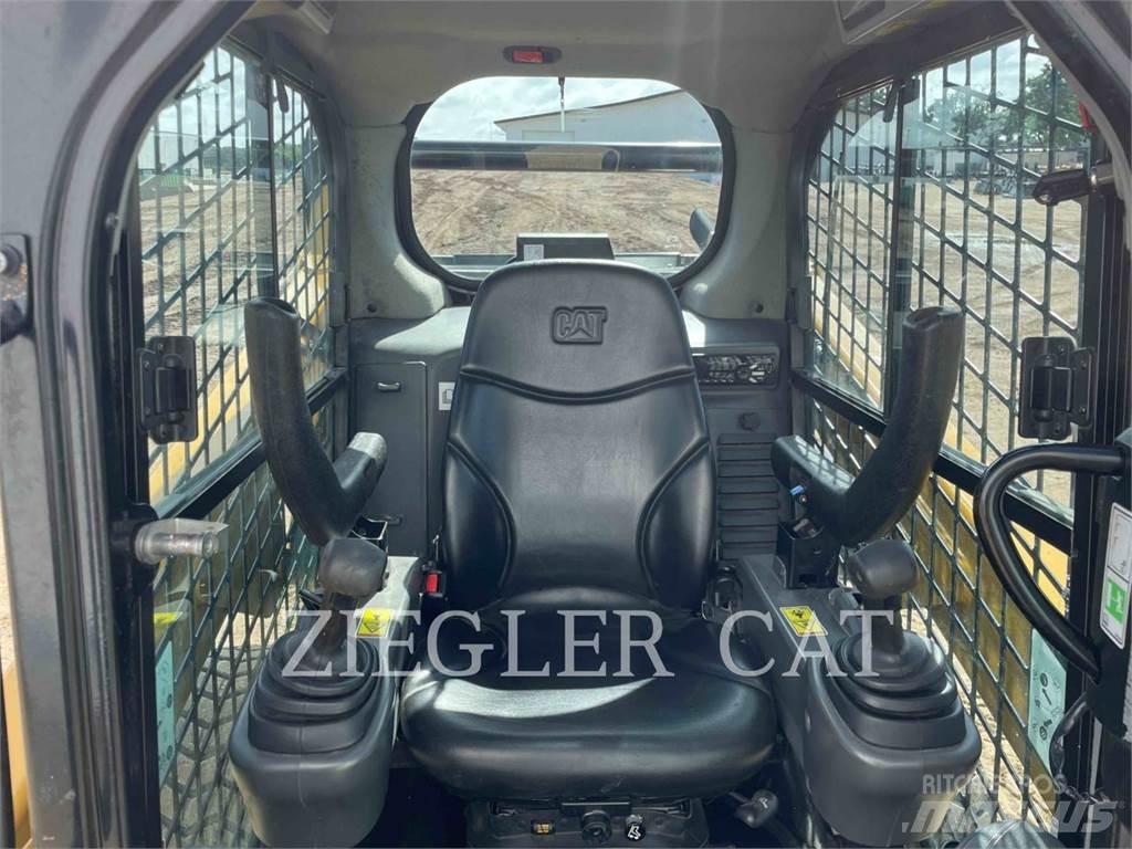 CAT 242D Mini Pale Gommate