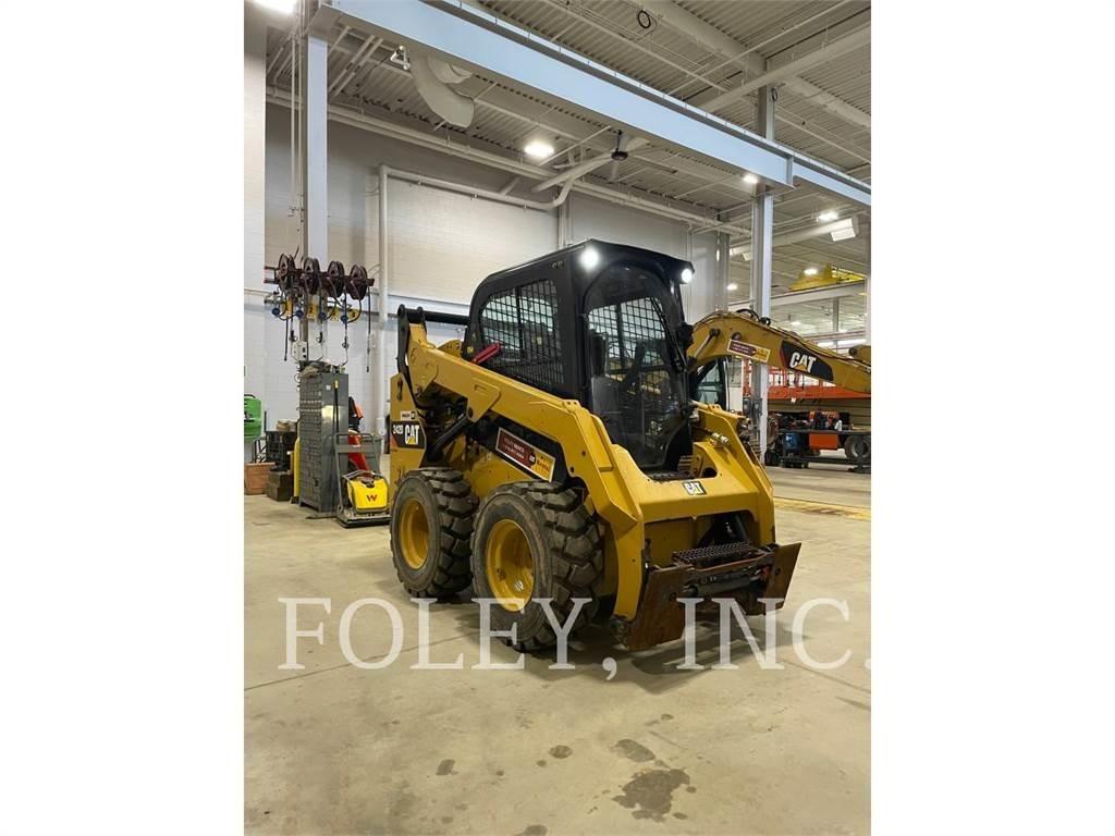 CAT 242D Mini Pale Gommate