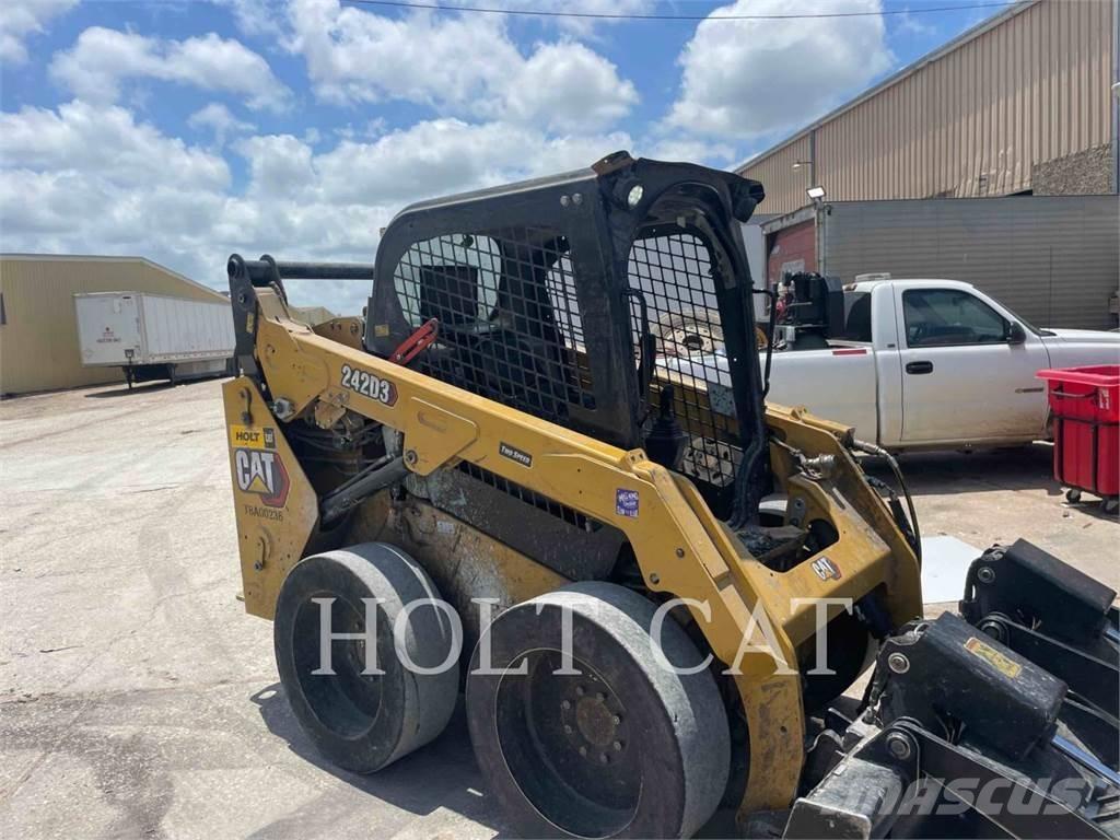 CAT 242D Mini Pale Gommate