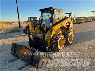 CAT 242D3 Mini Pale Gommate