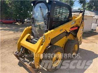 CAT 242D3 Mini Pale Gommate