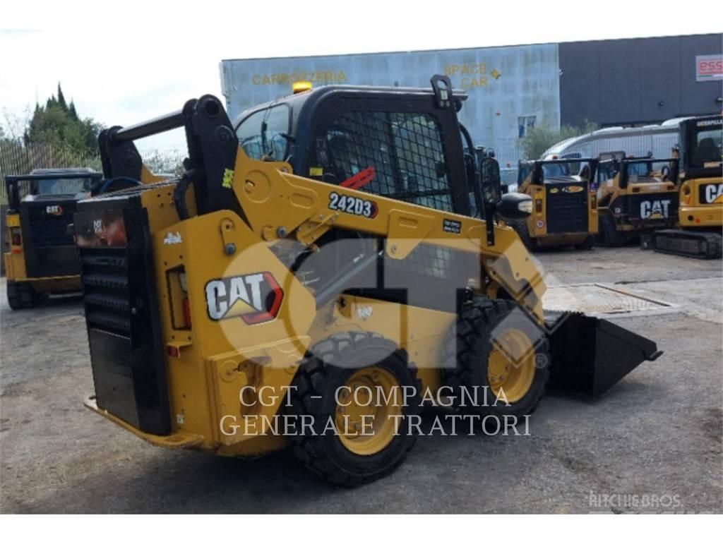 CAT 242D3 Mini Pale Gommate