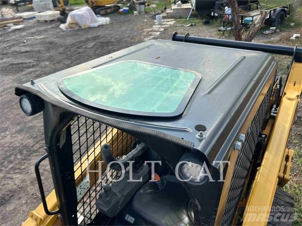 CAT 242D3 Mini Pale Gommate
