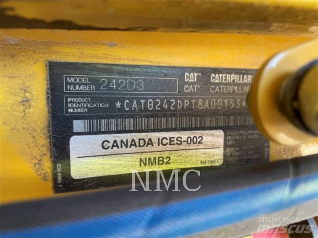 CAT 242D3 Mini Pale Gommate