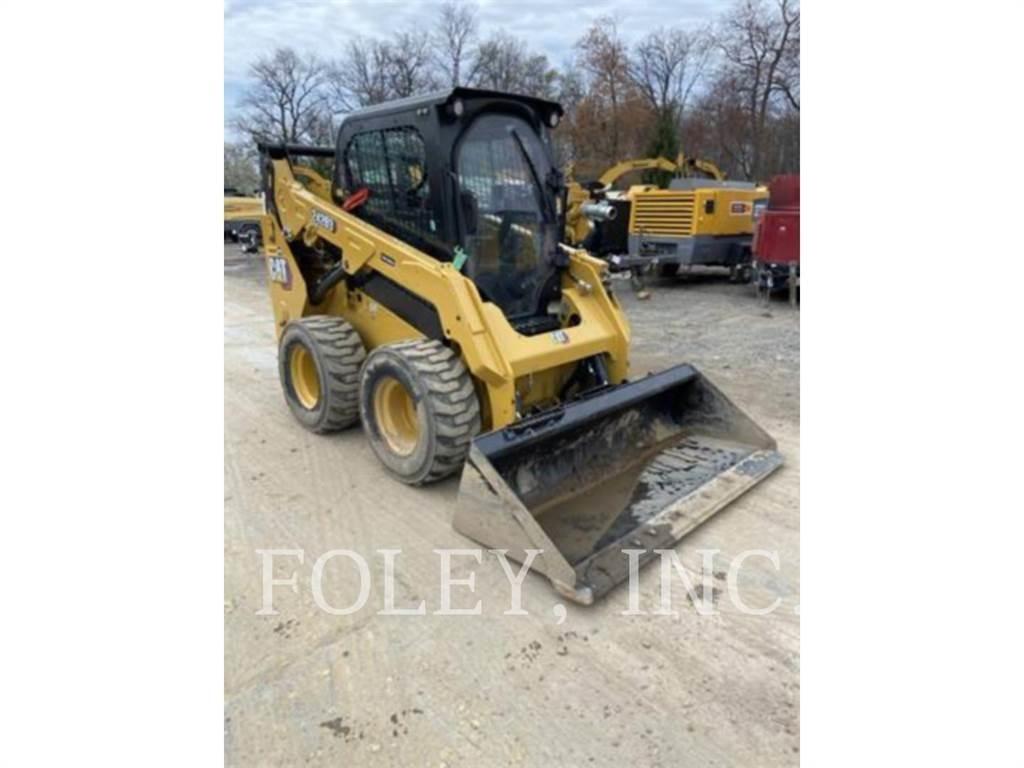 CAT 242D3 Mini Pale Gommate
