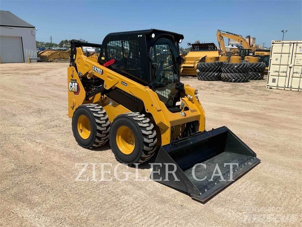 CAT 242D3 Mini Pale Gommate