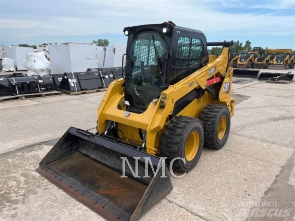CAT 242D3 Mini Pale Gommate