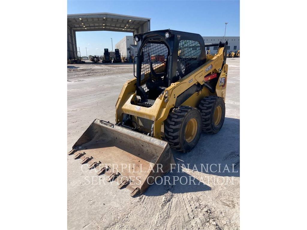 CAT 242D3 Mini Pale Gommate