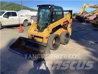 CAT 242D3 AC Mini Pale Gommate