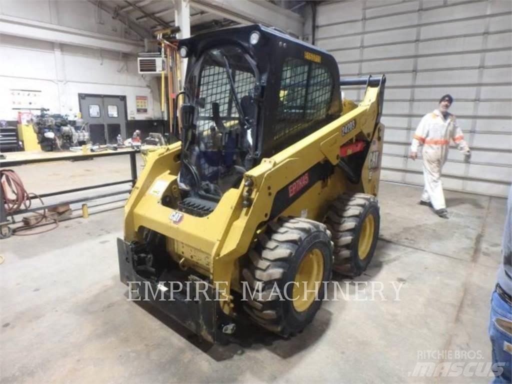 CAT 242D3 CA Mini Pale Gommate