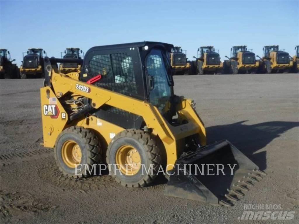 CAT 242D3 CA Mini Pale Gommate