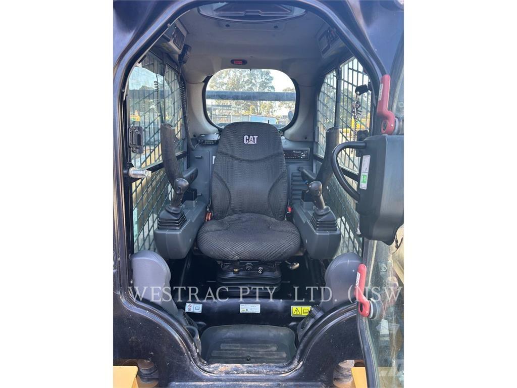 CAT 242D3LRC Mini Pale Gommate