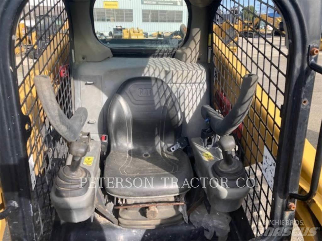 CAT 246D Mini Pale Gommate