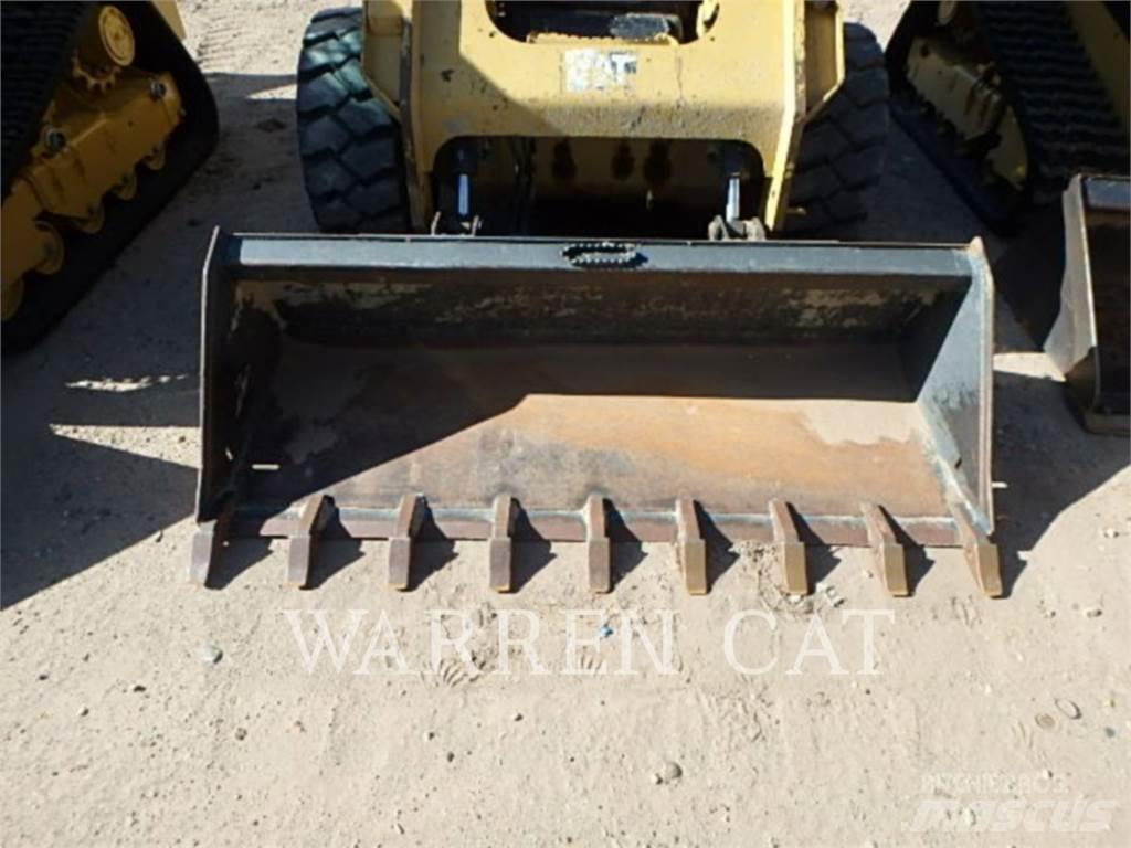 CAT 246D Mini Pale Gommate