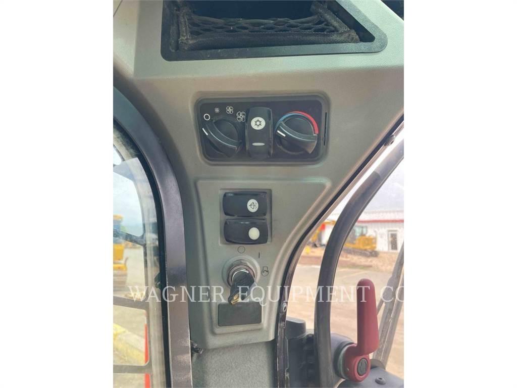CAT 246D Mini Pale Gommate