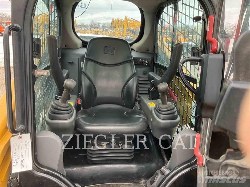 CAT 246D Mini Pale Gommate