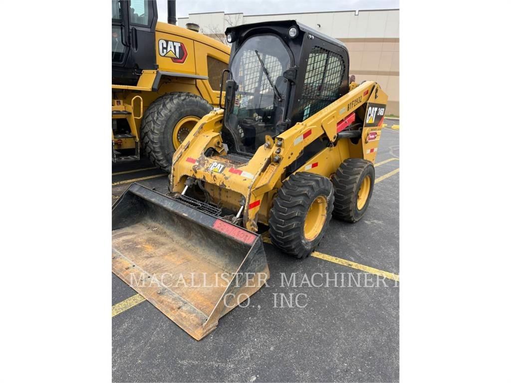 CAT 246D Mini Pale Gommate