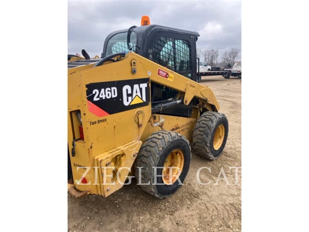 CAT 246D Mini Pale Gommate