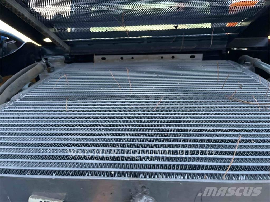 CAT 246D Mini Pale Gommate