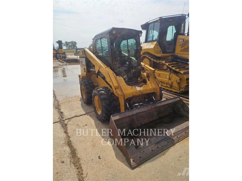 CAT 246D C3H2 Mini Pale Gommate