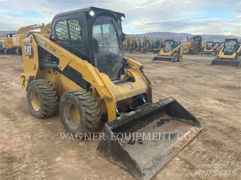 CAT 246D3 Mini Pale Gommate